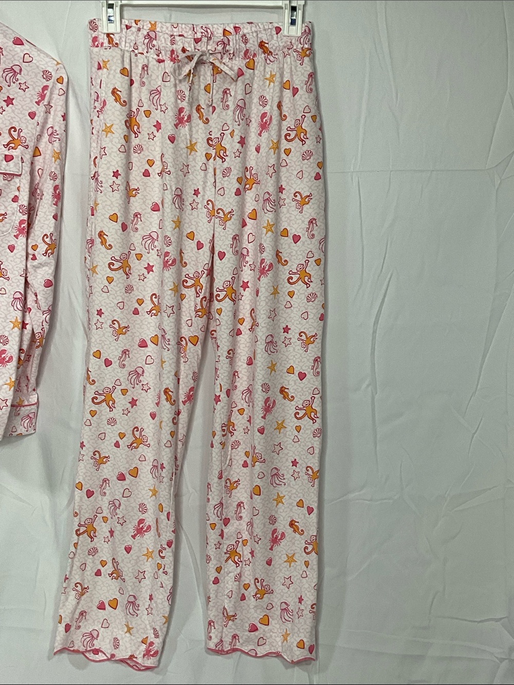 Roller Rabbit xTarget Women’s Pajamas
Pink Ocean/Sea Life| Button Down Front XS - Picture 9 of 9